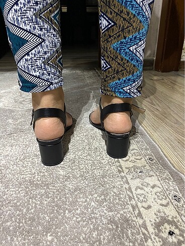 Diğer YURTDIŞI TOPUKLU AYAKKABI SIFIR