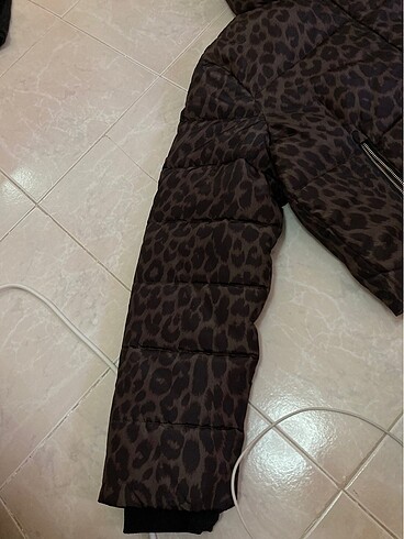 l Beden leopar şişme mont