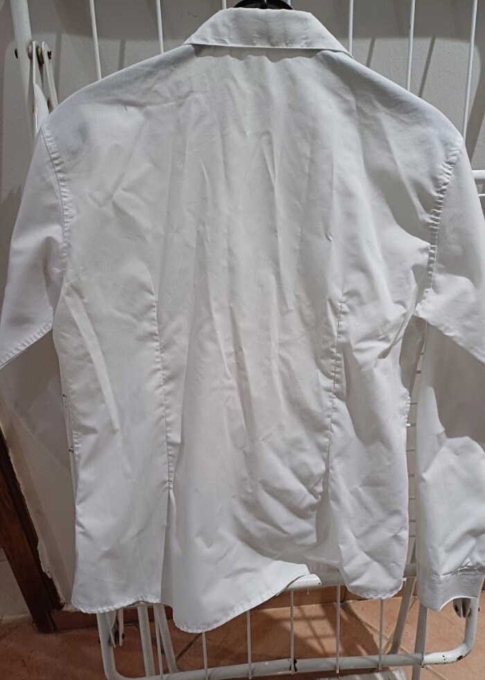 Beyaz gömlek  - Görsel 2