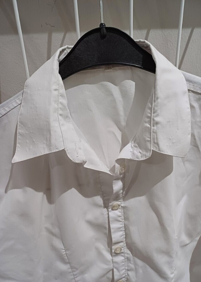 Beyaz gömlek  - Görsel 3