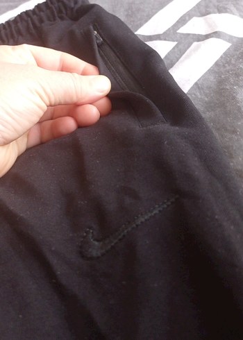 Erkek Siyah Rahat Kesim Mini Şort - Görsel 3