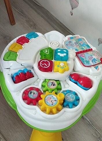 Clementoni Aktivite masası clementoni