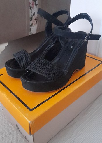Siyah Platform Topuklu Kadın Ayakkabı - Görsel 3