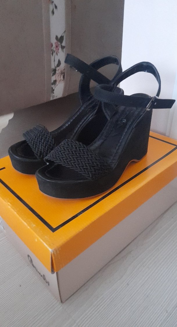 Siyah Platform Topuklu Kadın Ayakkabı - Görsel 3