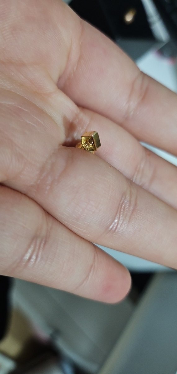 Altın Minimalist Midi Küpe - Görsel 3