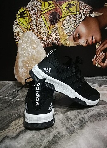 36 Beden siyah Renk Adidas Ayakkabı