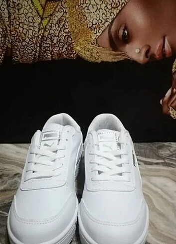 37 Beden beyaz Renk Puma Kadın Ayakkabı