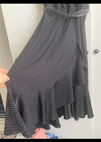 Siyah V Yaka Piliseli Uzun Elbise - Görsel 5