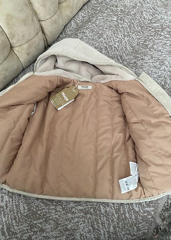 Kız Çocuk Kapüşonlu Gri Kürklü Ceket - Görsel 4