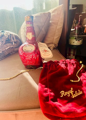 Royal Salute porselen şişe kadife kese