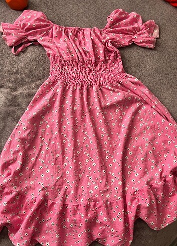 pembe elbise