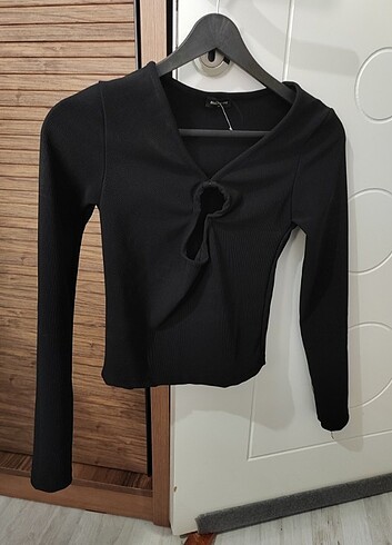 River Island Önü açık kısa bluz dar kesim
