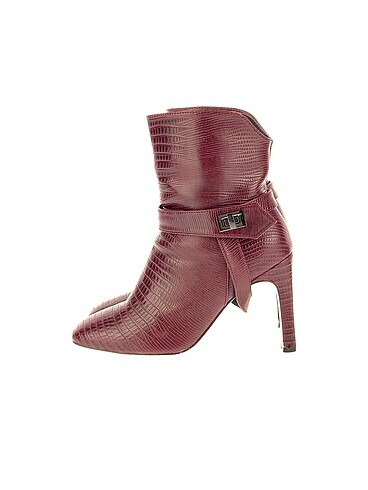 Nine West Çizme %70 İndirimli.