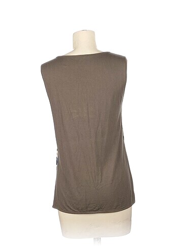 m Beden PreLoved T-shirt %70 İndirimli.