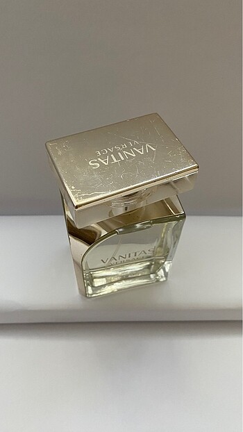 Versace Versace - Vanitas