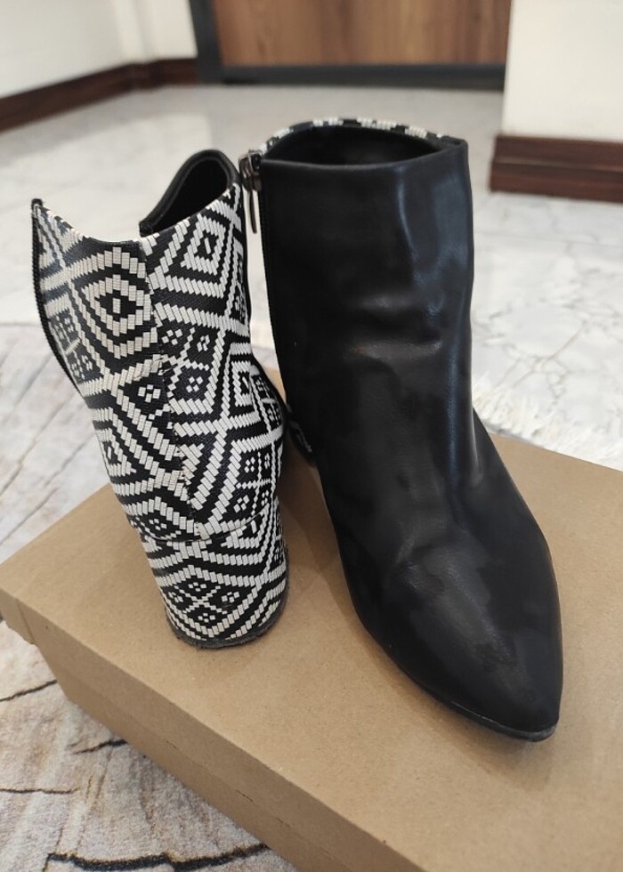 Kadın topuklu Bot - Görsel 2
