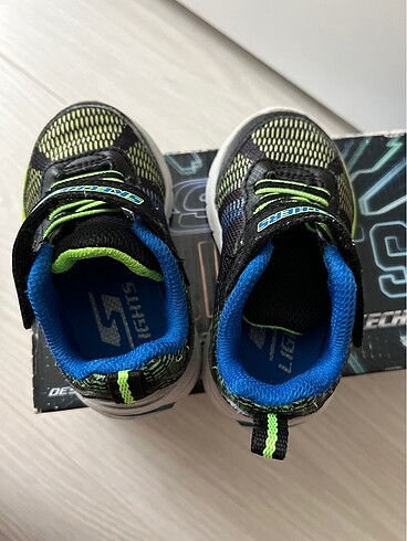 21 Beden siyah Renk Skechers ışıklı spor ayakkabı