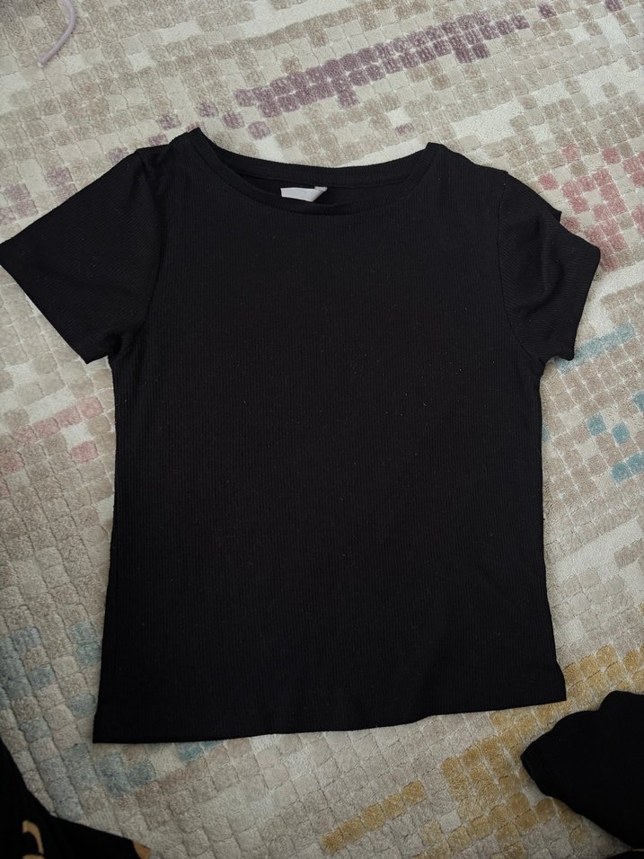 Siyah Atlet ve Tişört Seti - Görsel 2