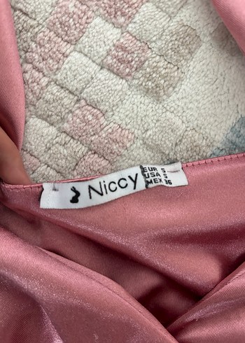 Parlak Pembe İnce Askılı Uzun Kadın bluz - Görsel 3