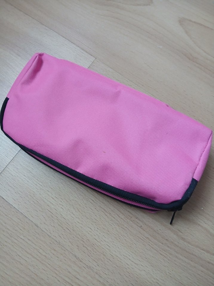 Pembe Fermuarlı Kadın Makyaj Çantası - Görsel 3