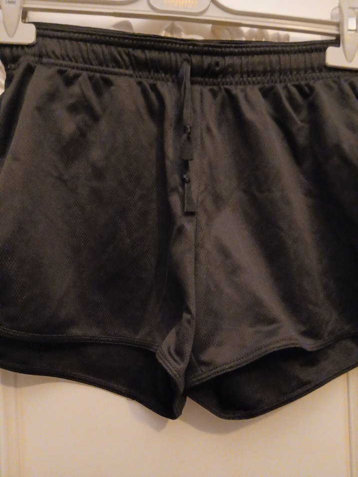 Siyah Kadın Mini Şort, İnce ve Şık - Görsel 2