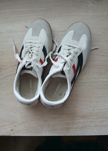 37 numara ayakkabı - Görsel 3