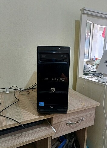 Beden Renk İNTEL İ7 16 RAM 4 GB EKRAN KARTLI BİLGİSAYAR KASASI