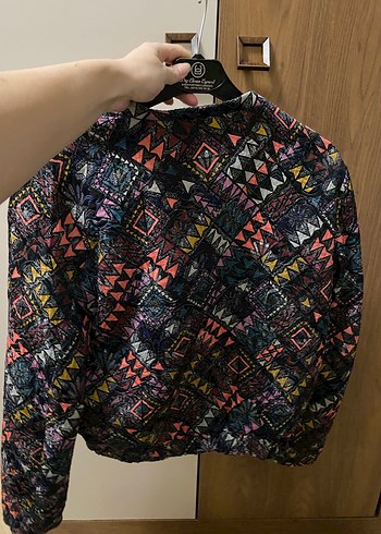 Desenli Fermuarlı Kadın Ceket - Görsel 3