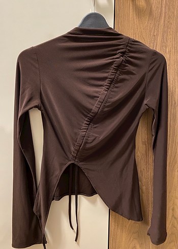 Kahverengi Drapeli Yüksek Yakalı Kadın Bluz - Görsel 2