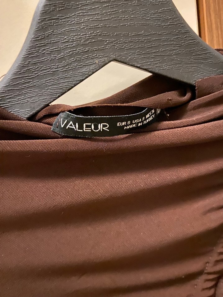 Kahverengi Drapeli Yüksek Yakalı Kadın Bluz - Görsel 3