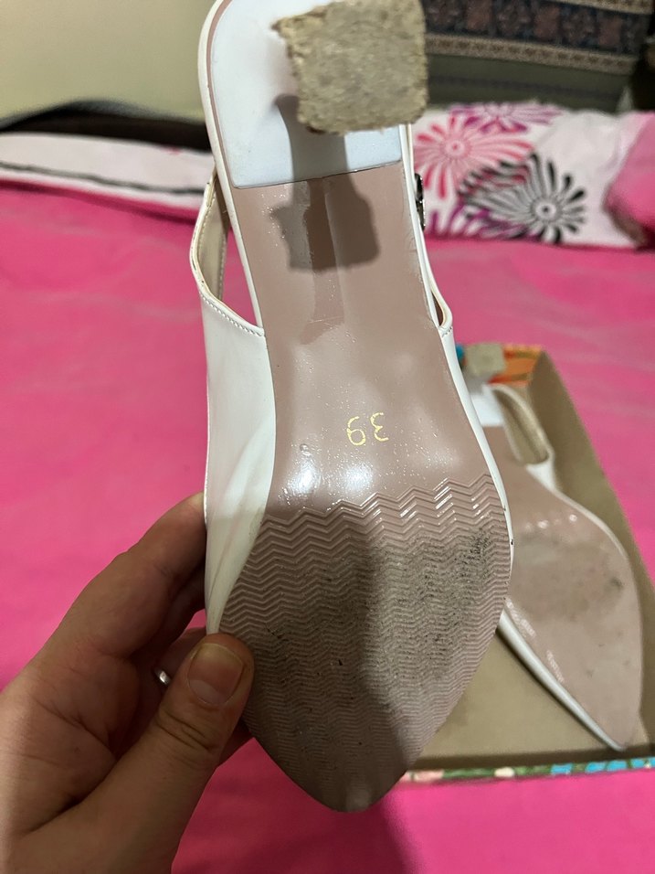 Beyaz Tokalı Stiletto Kadın Abiye Ayakkabı - Görsel 3