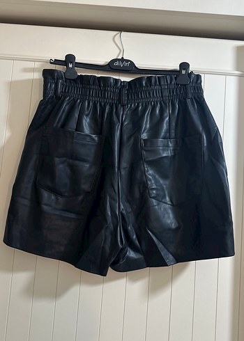 xl Beden Siyah Deri Mini Şort
