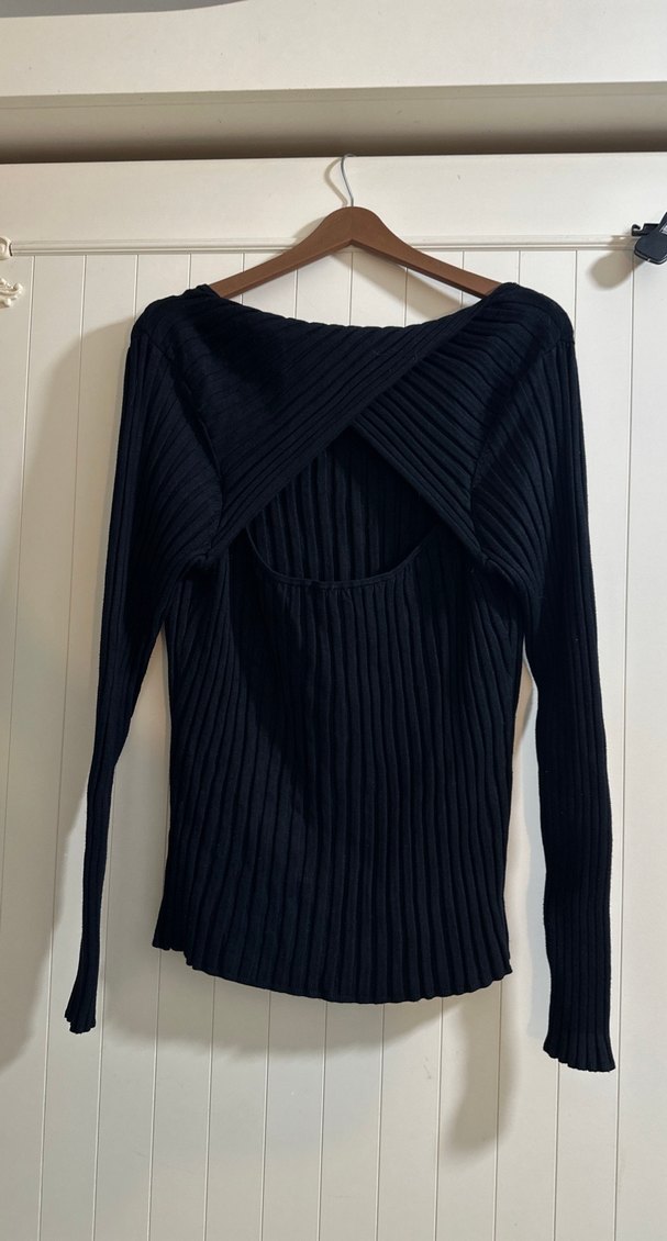 Kadın Siyah Sırt Dekolteli Kazak - Görsel 2