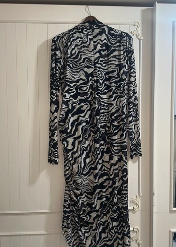 Uzun Kollu Zebra Desenli Drapeli Kadın Elbise - Görsel 5