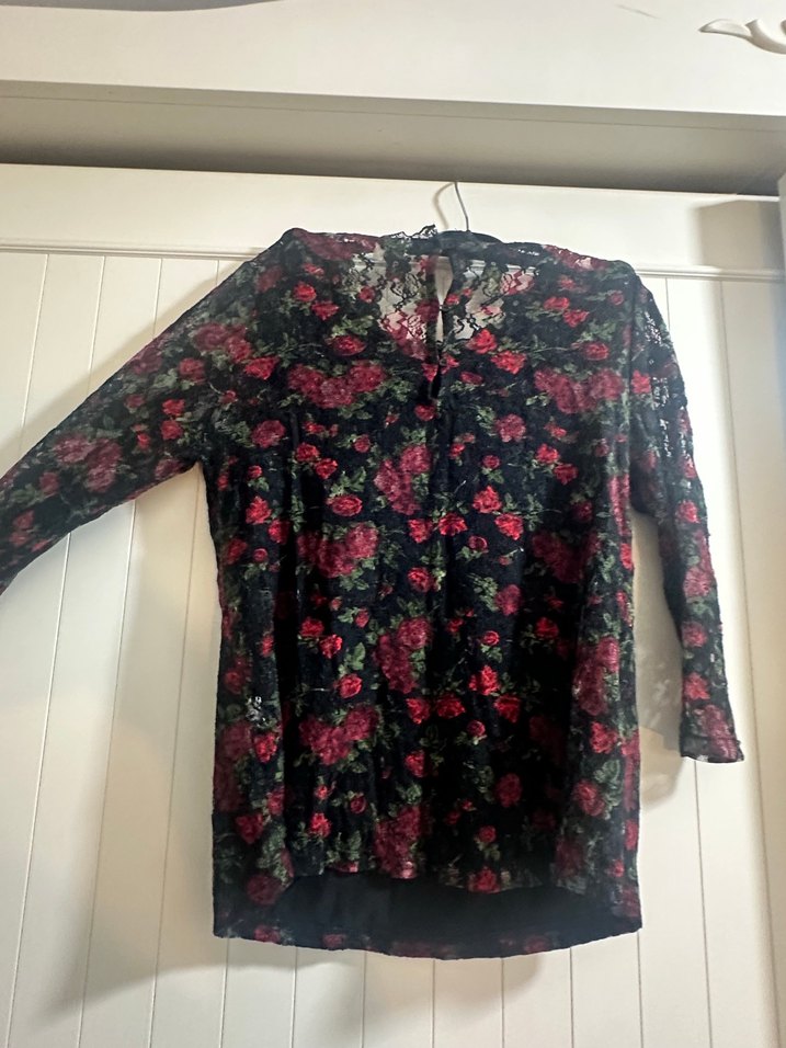 Dantel Detaylı Bordo Çiçekli Uzun Kollu Bluz - Görsel 5