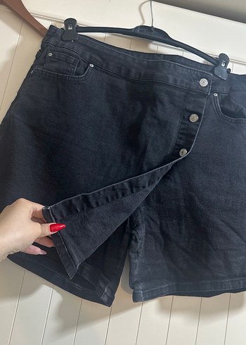 Düğmeli Siyah Mini Kot Şort Etek - Görsel 5