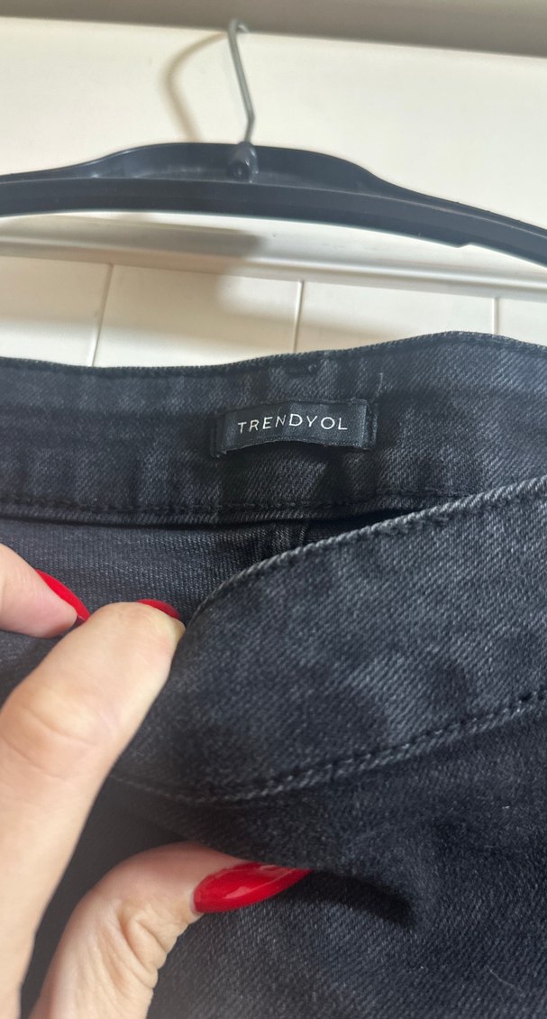 Düğmeli Siyah Mini Kot Şort Etek - Görsel 4