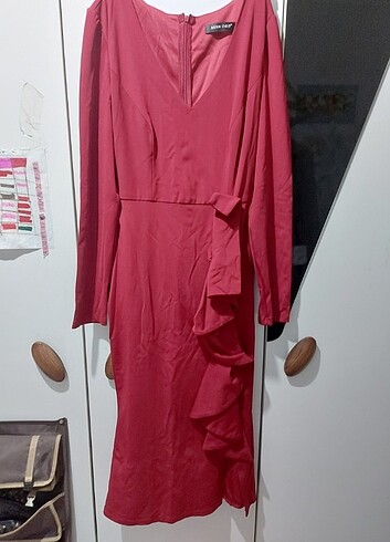Bordo tonlu elbise