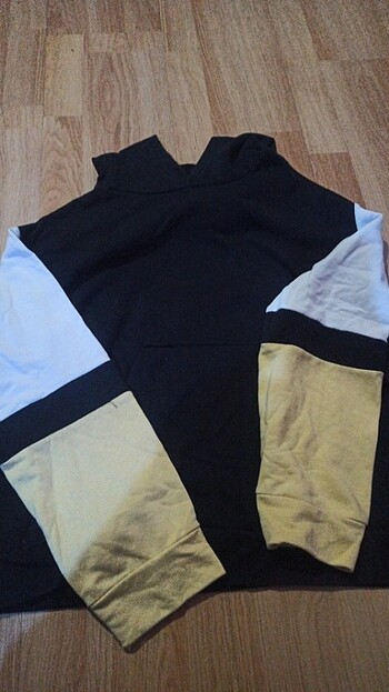 Kapüşonlu sweatshirt 