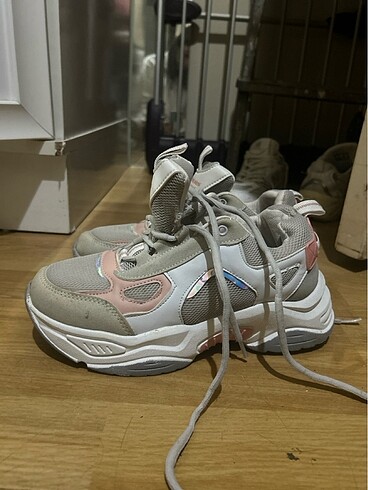 38 Beden Skechers Orjinal ayakkabı