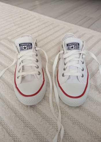 Converse Beyaz Bağcıklı Kadın Spor Ayakkabı