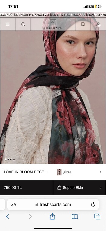 Fresh scarfs love in bloom