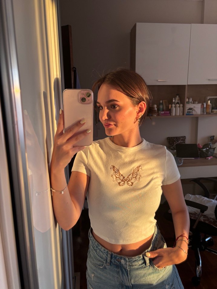 Bershka Kelebekli Kadın Crop Top - Görsel 3