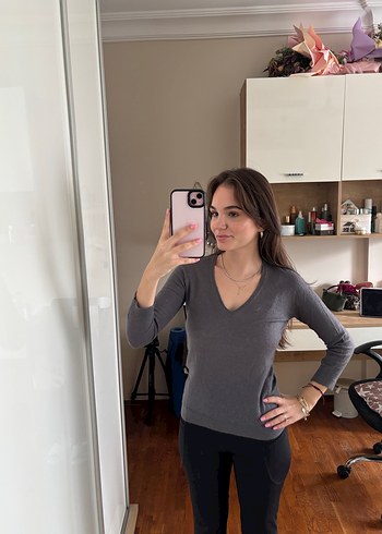 Gri V Yaka İnce Triko Kadın Kazak Stefanel - Görsel 3