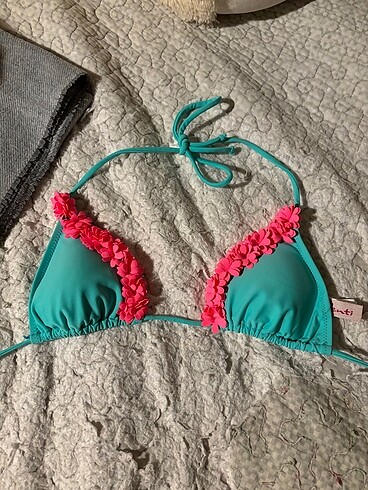 Penti Bikini Üstü