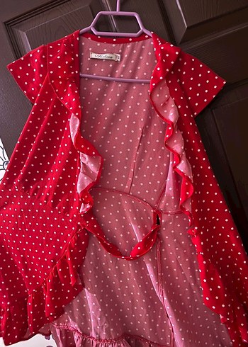 On Fashion Kırmızı Puantiyeli Volanlı Mini Elbise
