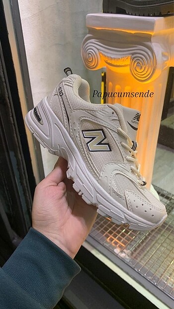 New Balance N.B 530 Bej