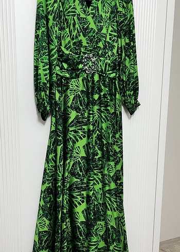 Yeşil Batik Desenli Uzun Kadın Elbise