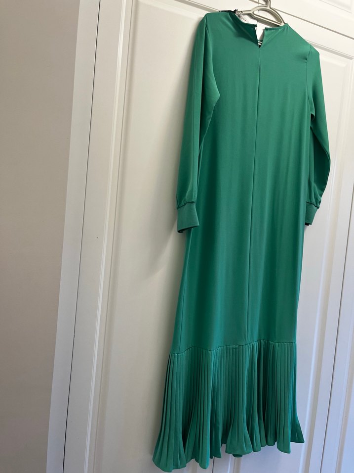 Yeşil Uzun Kol Pliseli Kadın Elbise - Görsel 3