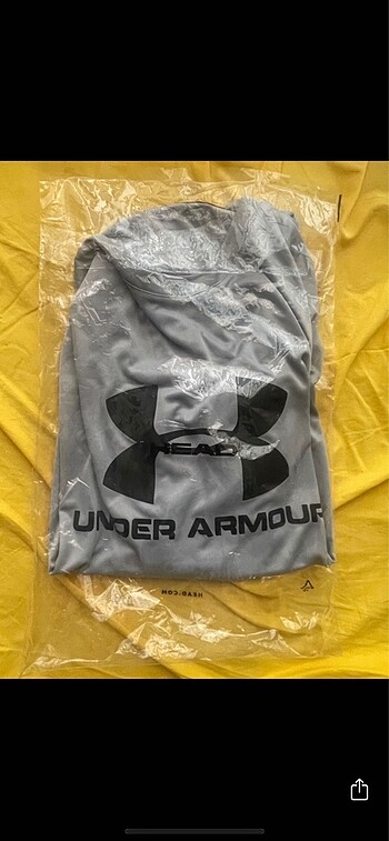Under armour tshirt